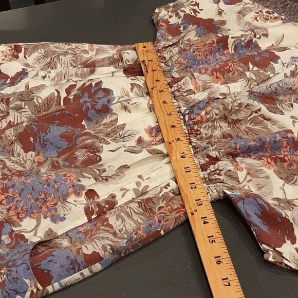 Ultra Pink Floral Top with Lace and Huge Pockets - Picture 9 of 10